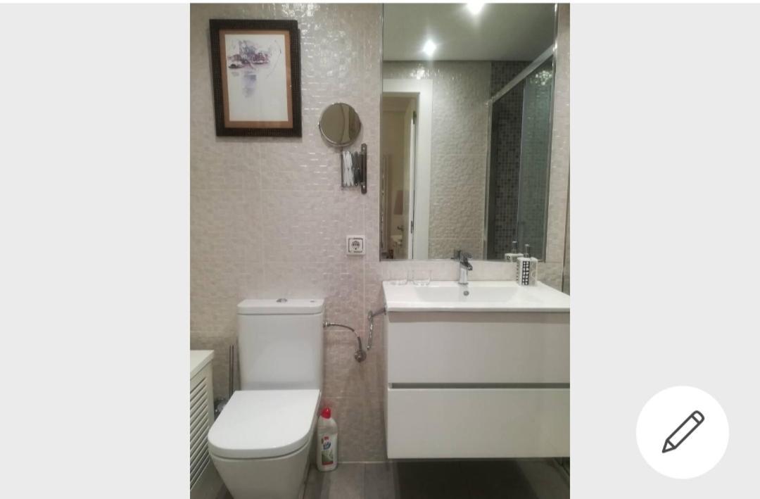 Ubicacion Perfecta/Bano Privado Lägenhet San Sebastián Rum bild